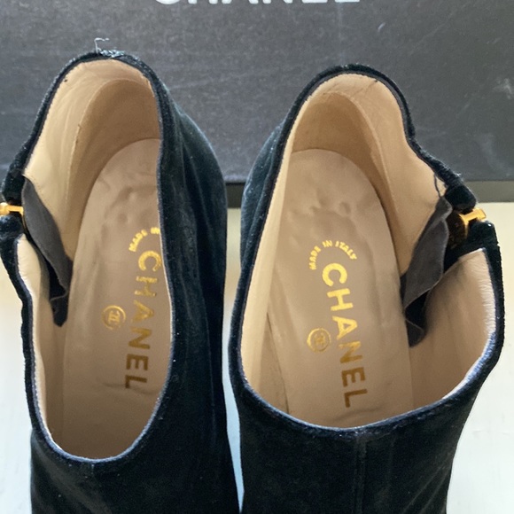Vintage CHANEL Black Velvet Ankle Boot - Picture 3 of 5